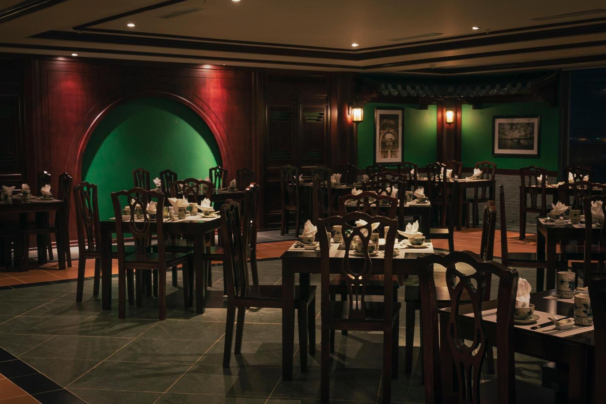 La Vela Hue Hotel מראה חיצוני תמונה The interior of the restaurant