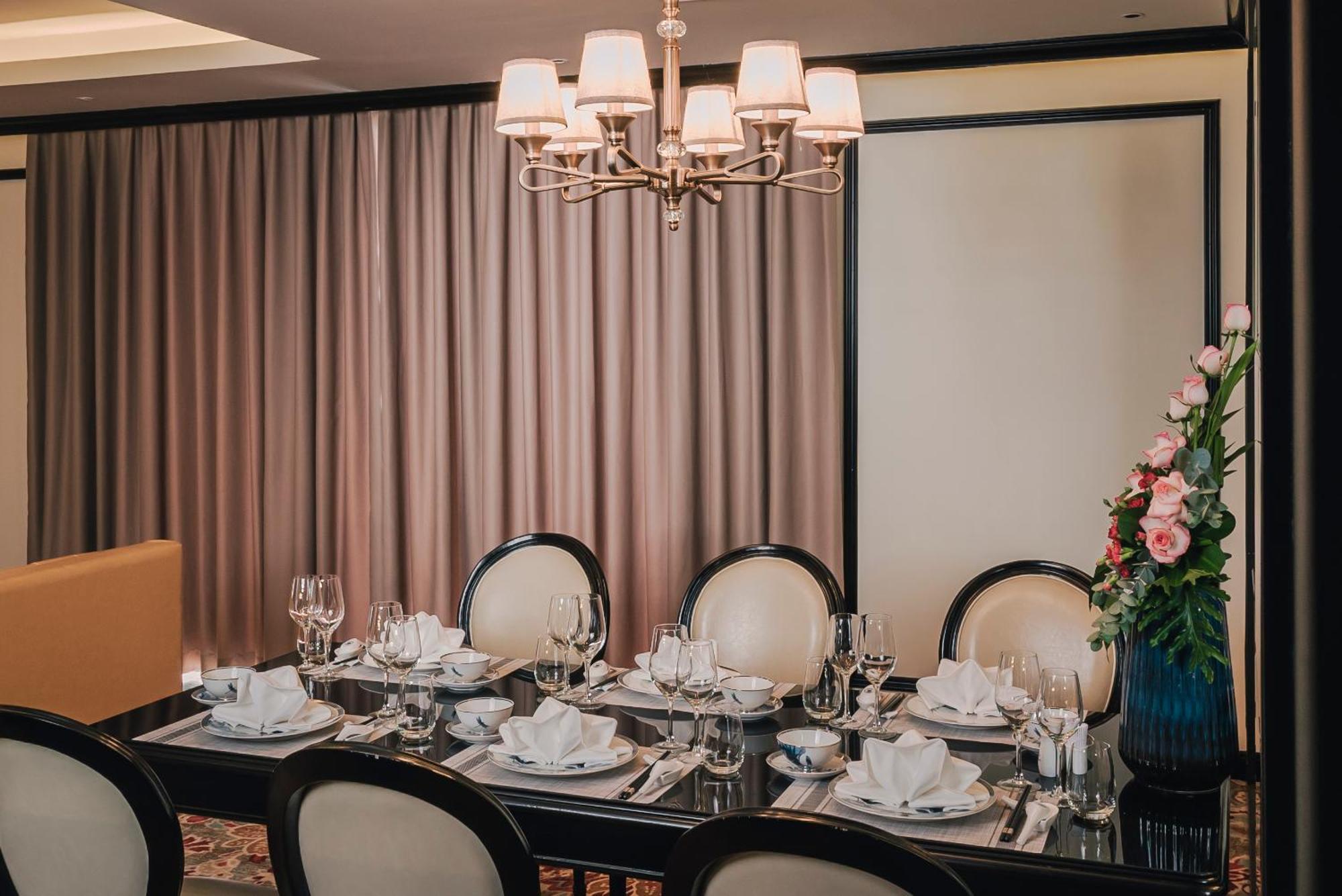 La Vela Hue Hotel מראה חיצוני תמונה Dining room