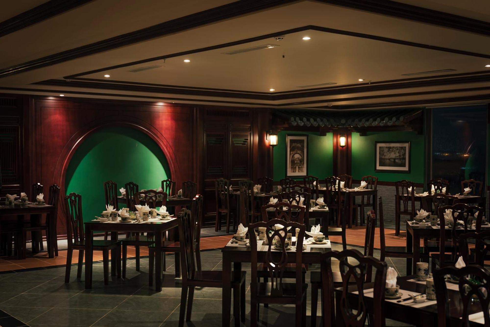La Vela Hue Hotel מראה חיצוני תמונה The interior of the restaurant
