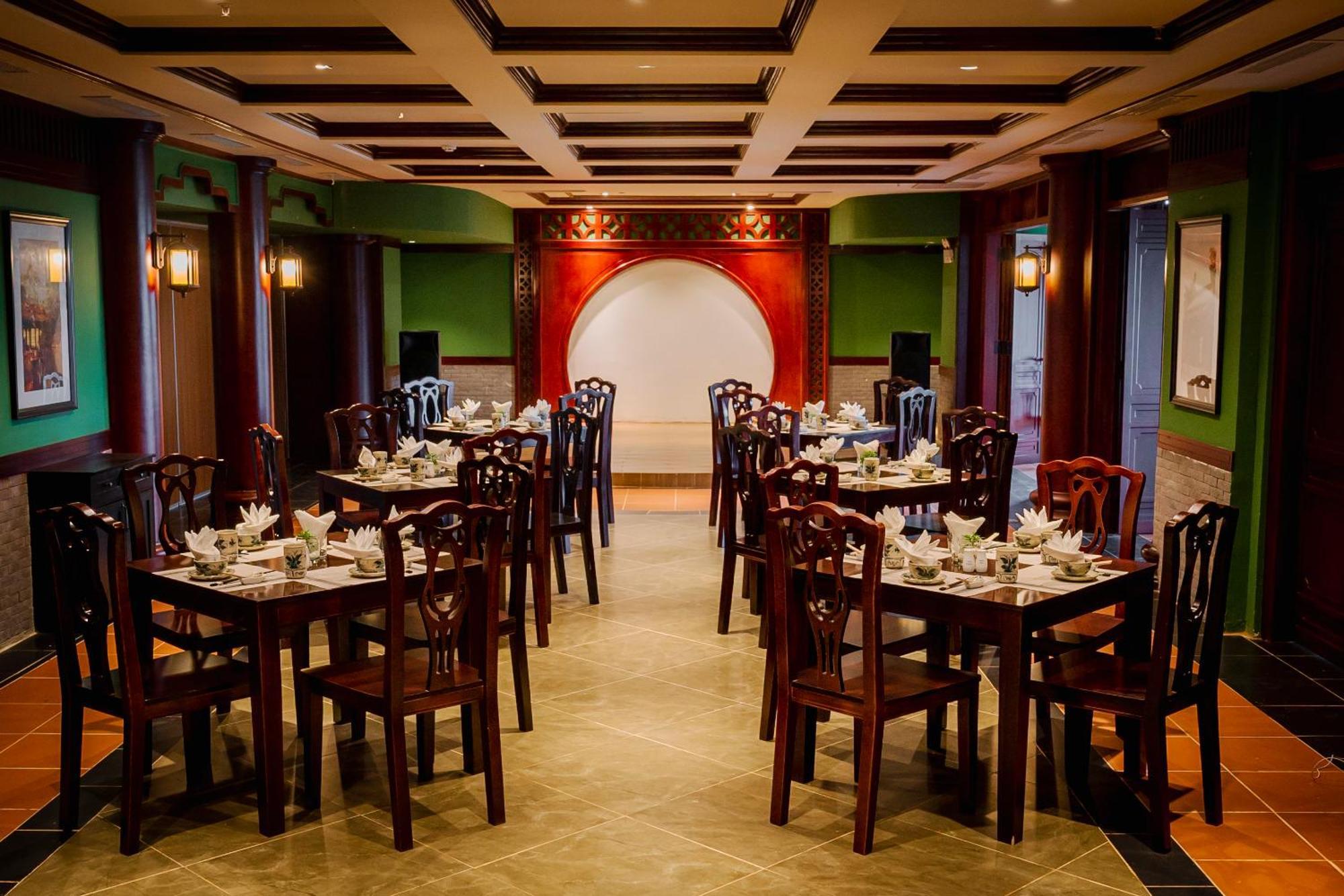 La Vela Hue Hotel מראה חיצוני תמונה The interior of the restaurant