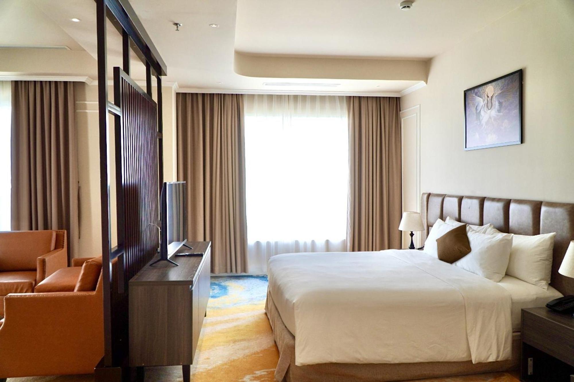 La Vela Hue Hotel מראה חיצוני תמונה A bedroom at the hotel